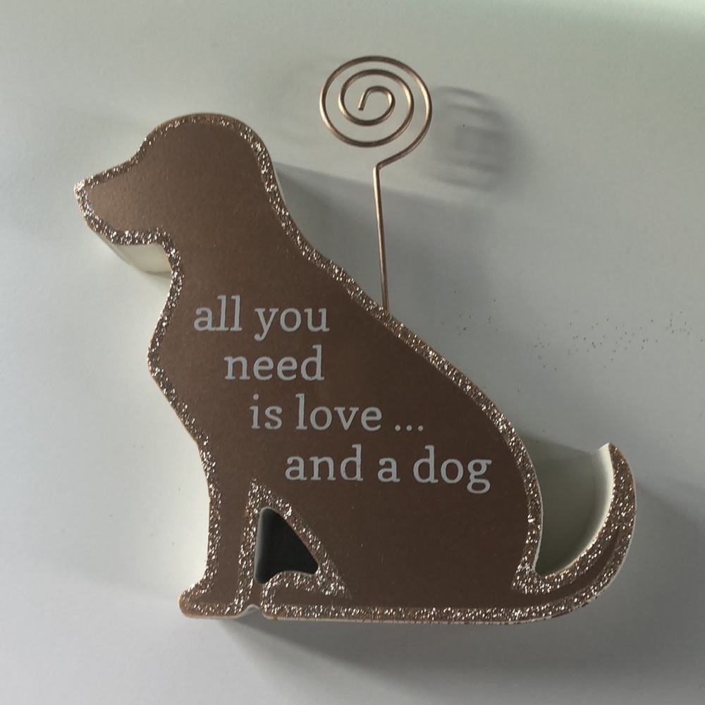 Rose colored Labrador photo holder